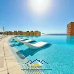 Sunset Sailors Luxury Seaview Apartment